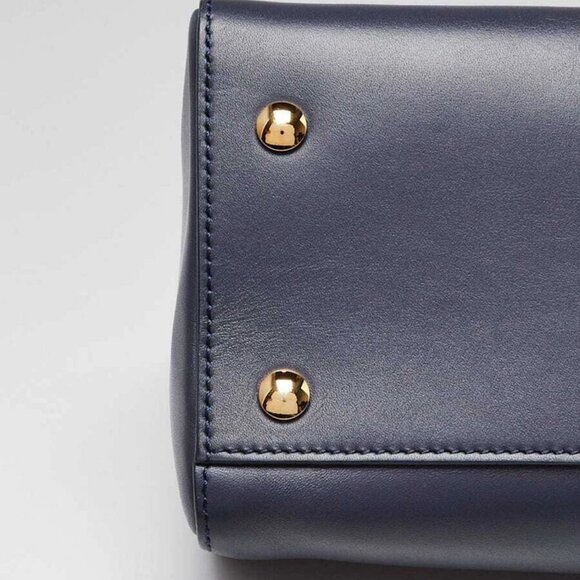 Burberry Blue Smooth Leather Small Elizabeth Tote Bag - Picture 6 of 12